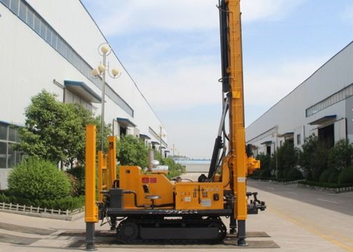 300M Hydraulic Water Well Drilling Rig  Pneumatic Crawler Drill For Multi Function