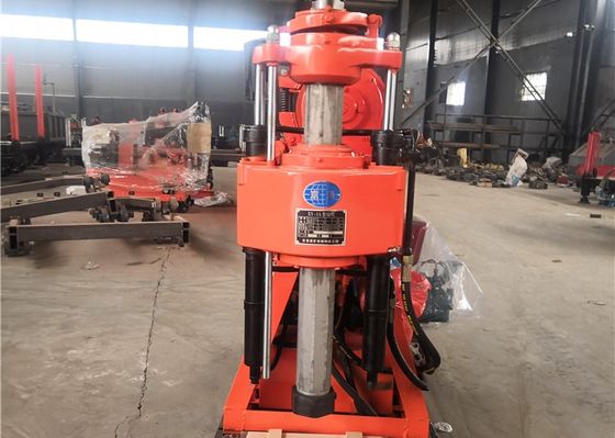 Machine de forage géologique jaune avec moteur diesel pour forage à 100 m de profondeur