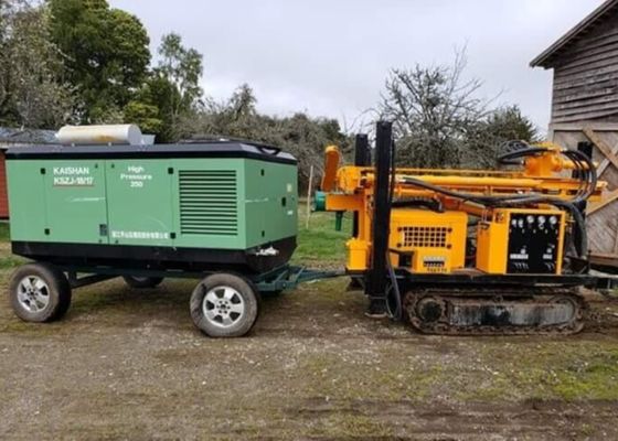 puits d'eau hydraulique de Dth de chenille diesel de 400m forant Rig With Compresor Drill Pipe