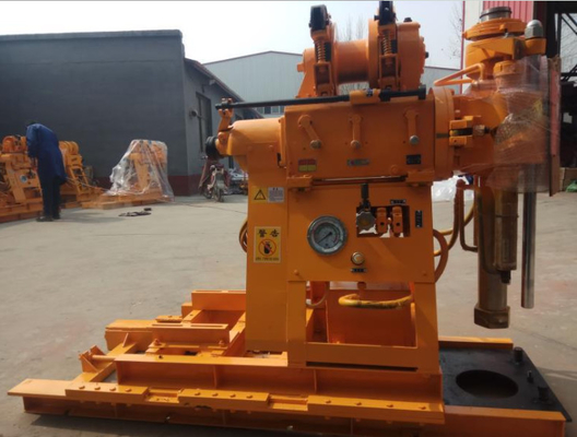 Puits d'eau 150m hydraulique civil forant Rig Crawler Diesel Xy-1a