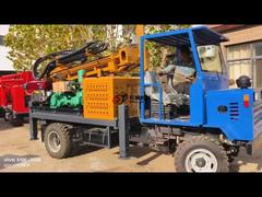 Voir la démonstration de forage de puits d'eau à 180 mètres de profondeur avec tiges de forage de 76/89 mm et système d'entraînement pneumatique